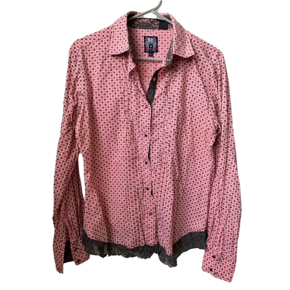 RU APPAREL Women’s Pink w/ Dark Gray Print & Lace Trim Snap Front Closure Shirt
